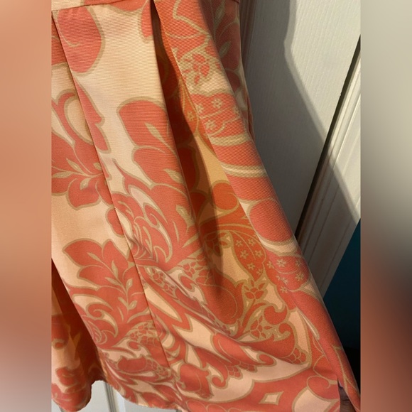 NWT Adrianna Papell cutout collarbone abstract print wide pleats dress w/pockets - Picture 4 of 7